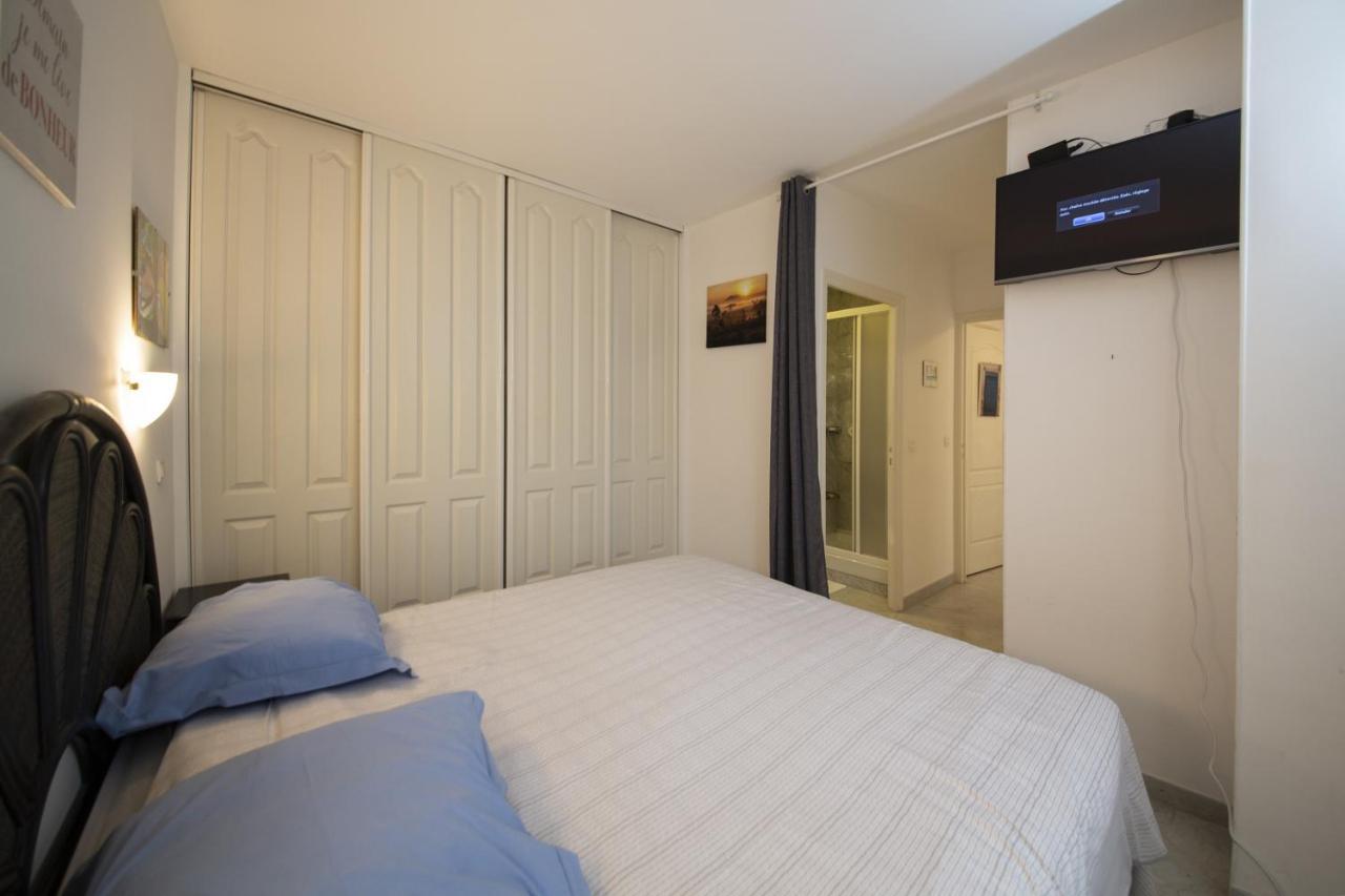 Victoria Appartement ม็องตง ภายนอก รูปภาพ