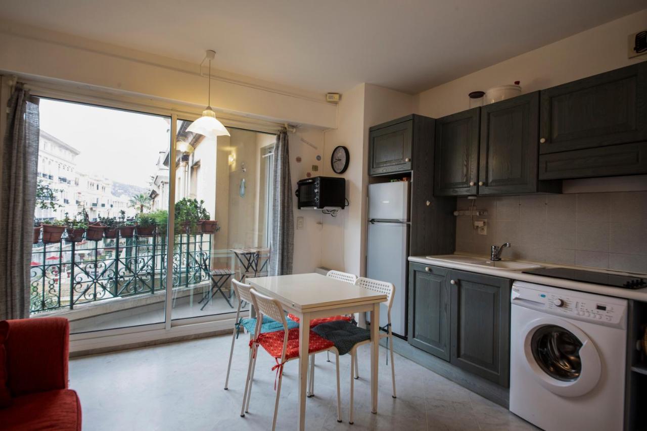 Victoria Appartement ม็องตง ภายนอก รูปภาพ