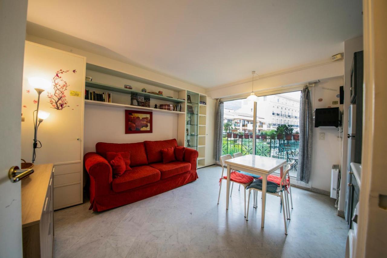Victoria Appartement ม็องตง ภายนอก รูปภาพ