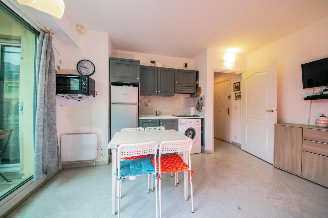 Victoria Appartement ม็องตง ภายนอก รูปภาพ