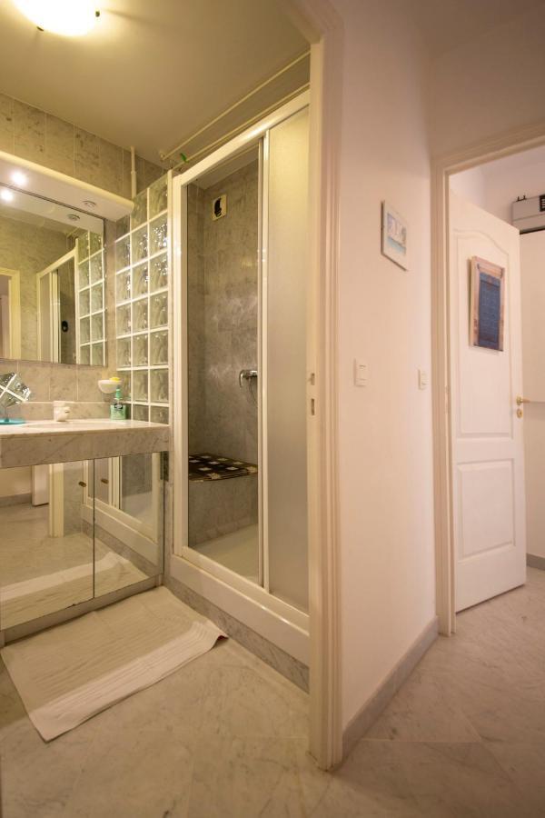 Victoria Appartement ม็องตง ภายนอก รูปภาพ